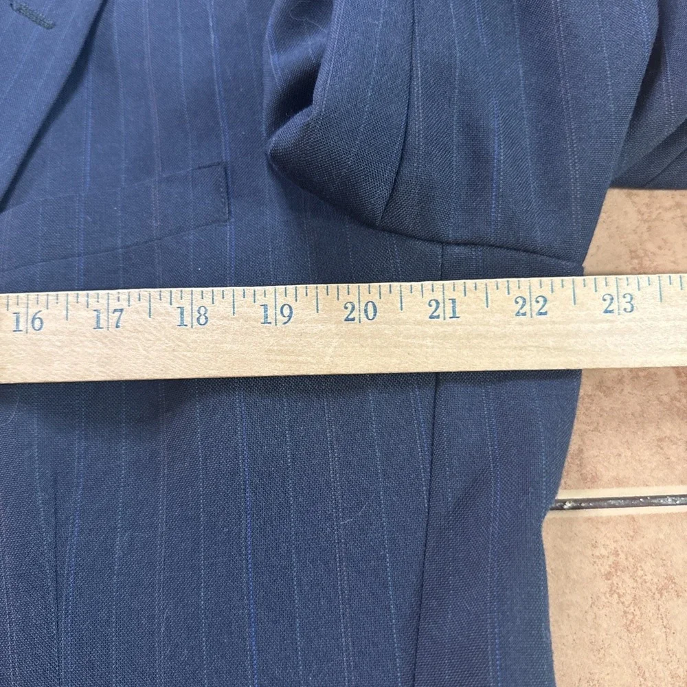 Towncraft Blue Pin Stripe 2-Piece Suit Sz 42R Jacket 38 x 32 Pant VTG Wool Blend